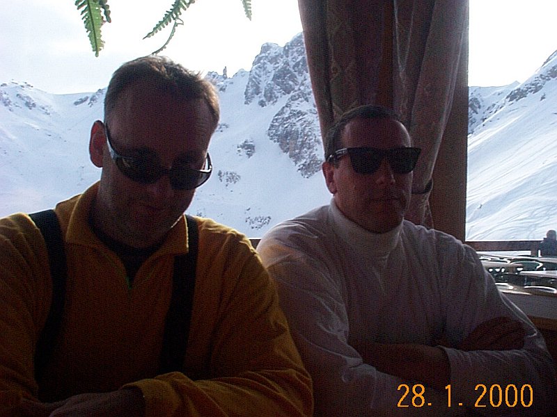 090 Duister duo Paul Leo 2.jpg